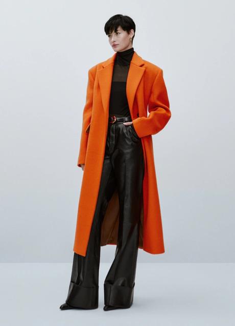 Imagen - Abrigo largo naranja de Massimo Dutti. Foto: Massimo Dutti.