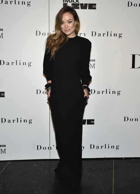 Imagen - Olivia Wilde promocionando su película con vestido de punto negro. Foto: Gtres.