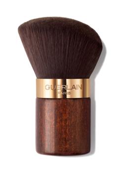 Imagen secundaria 2 - En grande el corrector Stylo Correct de SISLEY (51,50 €). Después el dúo de polvos bronceadores SPF 15 Timexpert Sun de GERMAINE DE CAPUCCINI (42 €). Finalmente, la brocha Terracota de GUERLAIN (56,99€).