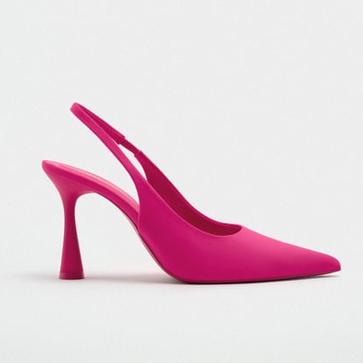 Imagen secundaria 1 - Una blazer de Mango, unos zapatos de Zara y las medias de Calzedonia.