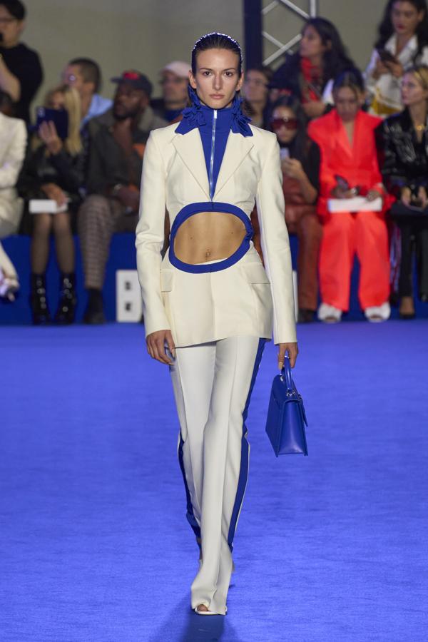 Un homenaje a Virgil Abloh y un recuerdo hacia sus valores más predominantes. La marca predilecta de Victoria Federica no ha dejado indiferente a nadie, causando gran sensación entre sus diseños más vanguardistas.