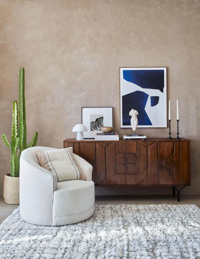 Leer un buen libro, escuchar música, hacer esa llamada que llevas esperando todo el día... Necesitamos nuestro rincón en casa, y no se nos ocurre uno más acogedor y bonito que este que nos proponen desde El Corte Inglés.