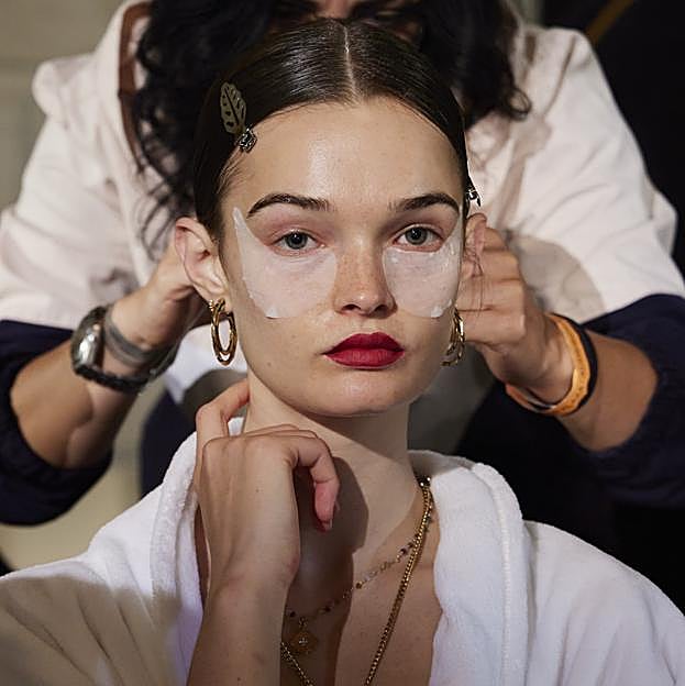 Estos parches multifunción son la obsesión de las influencers porque tratan ojeras y rellenan las líneas de expresión