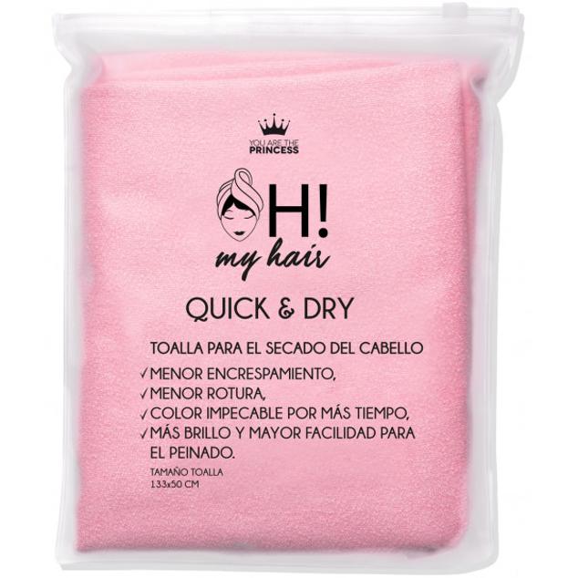 También puedes probar con Oh My Hair! Quick & Dry Toalla de You Are The Princess (6,99 euros), una nueva forma de secado que promete definir tus rizos durante más tiempo y que es perfecta para realizar la técnica hair plopping.