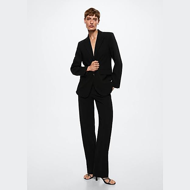 Imagen principal - Las prendas de Mango con las que copiar el look de Penélope.