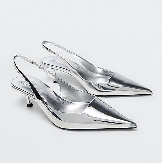 Los zapatos de Mango.