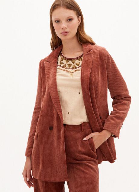 Imagen - Americana de traje con tejido de pana de Hoss Intropia. Foto: Hoss Intropia.