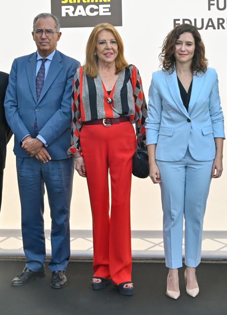 Imagen - Isabel Díaz Ayuso con un traje de Zara. / GTRES
