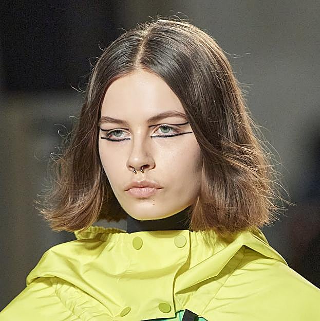 Imagen principal - Los cortos bob y los flequillos son la nueva tendencia.