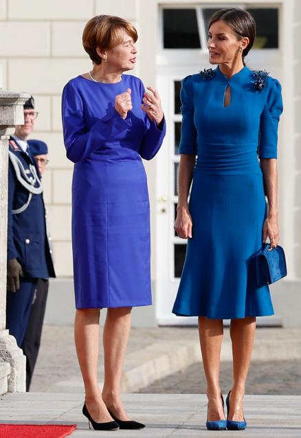 Imagen - La reina Letizia con un vestido azul de Carolina Herrera. / GTRES