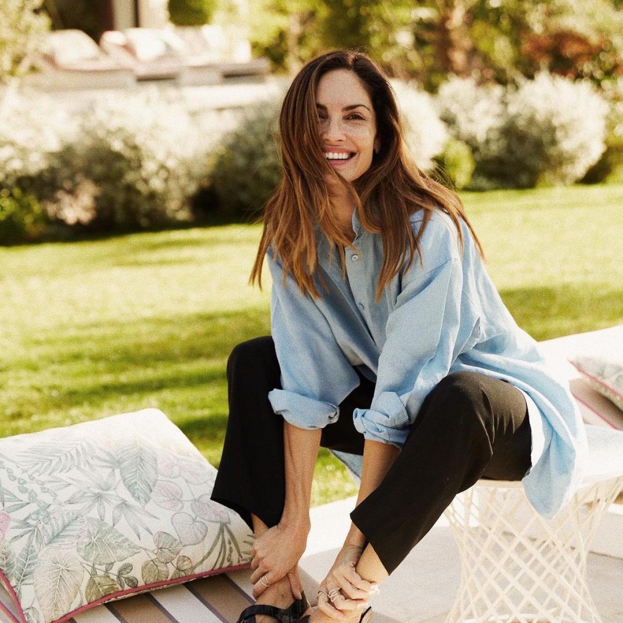 El cárdigan multicolor de Eugenia Silva favorece y pega con todo