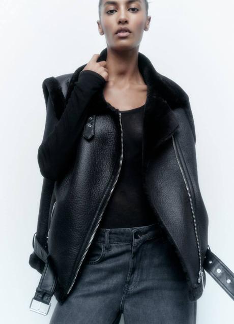 Imagen - Chaleco combinado de pelo y piel en negro