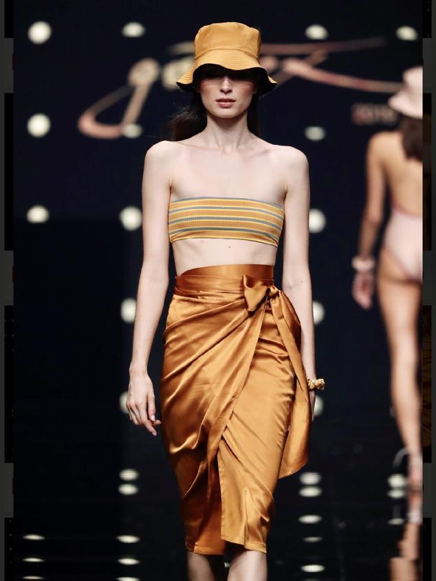 Bañadores eco de rayas, materiales sostenibles y prendas a todo color: las tendencias del verano 2023