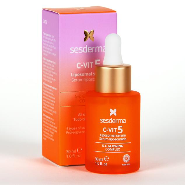 Sérum facial de vitamina C con una fórmula que aporta un efecto más prolongado radiante antiedad sobre todo el rostro. Es de Sesderma. Precio: 41,27 €. Cómpralo aquí