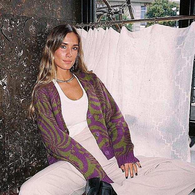 Esta es la manicura que arrasa entre las influencers y que pondrá el toque de color a esta temporada