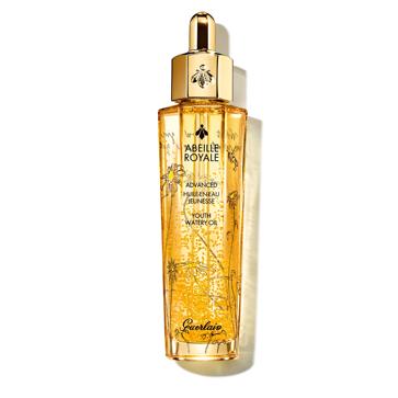 Imagen secundaria 1 - 1. Polvos Terracotta Light. 2. Aceite Avanzado de Juventud de Abeille Royale. 3. Base de maquillaje Parure Gold. Todo de Guerlain.