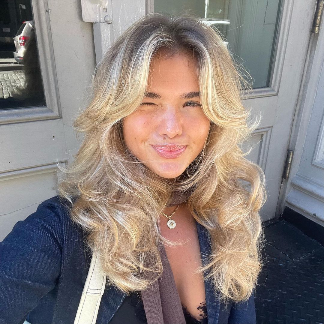 El sérum con ácido tranexámico que ayuda a iluminar la piel y a reducir las manchas de acné