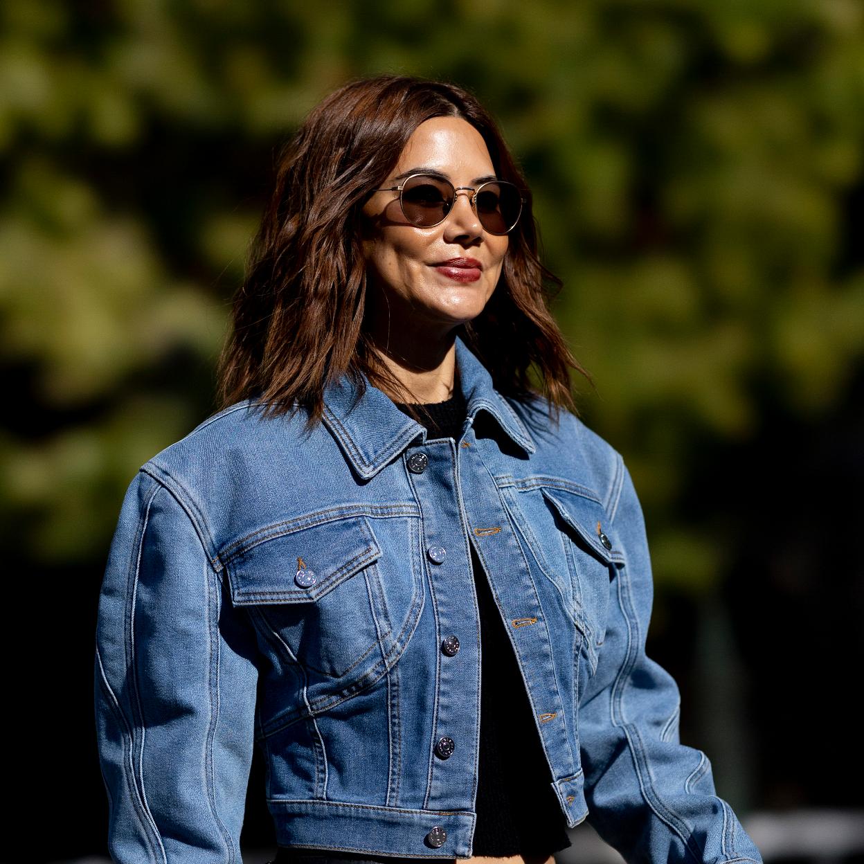 La mascarilla capilar favorita de las influencers: la comparten el pelo liso y rizado porque quita el encrespamiento