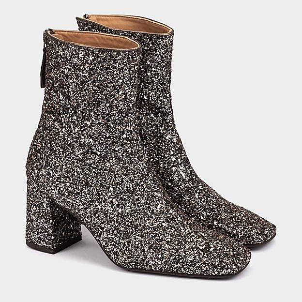 Los botines de Pedro Miralles.