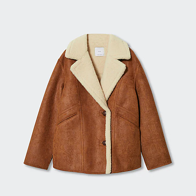 La chaqueta de Mango.