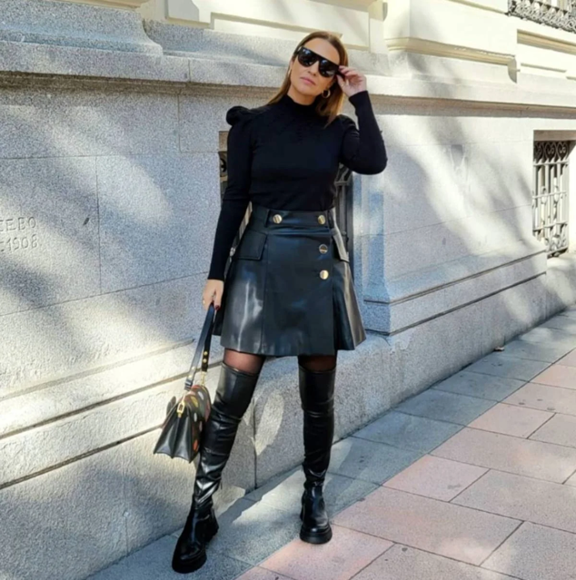 Paula Echevarría también ha llevado en varias ocasiones este tipo de botas. Hace unos meses la veíamos posar en Instagram con este modelo de Stradivarius.