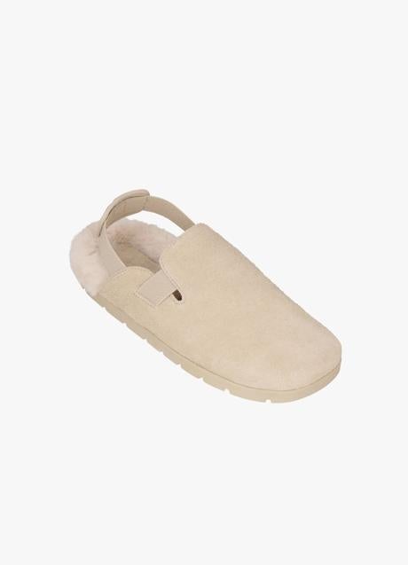 Imagen - Zueco de piel con pelo en el interior de Zara Kids. Foto: Zara Kids.