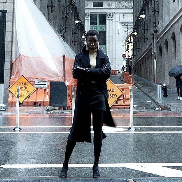 Sfera tiene el abrigo más impresionante y ponible de la temporada que combina con todo