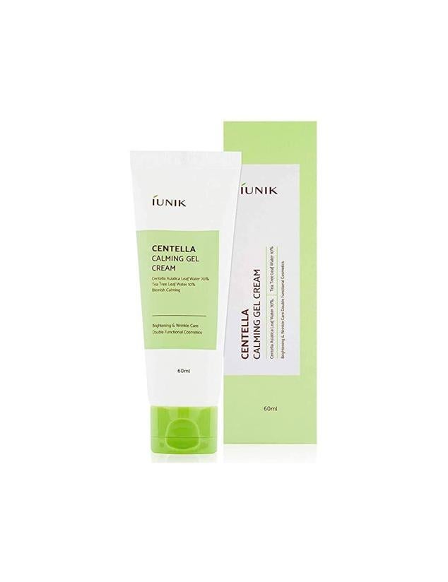 Centella Calming Gel Cream de iUNIK mejora el aspecto, salud y confort de la piel con su mezcla fortalecedora, reparadora, iluminadora e hidratante, compuesta por centella asiática, árbol del té, raíz de regaliz, extracto de germen de trigo antiarrugas, adenosina antiedad, ácido hialurónico y extractos antioxidantes que unifican e iluminan con intensidad. Cómpralo aquí