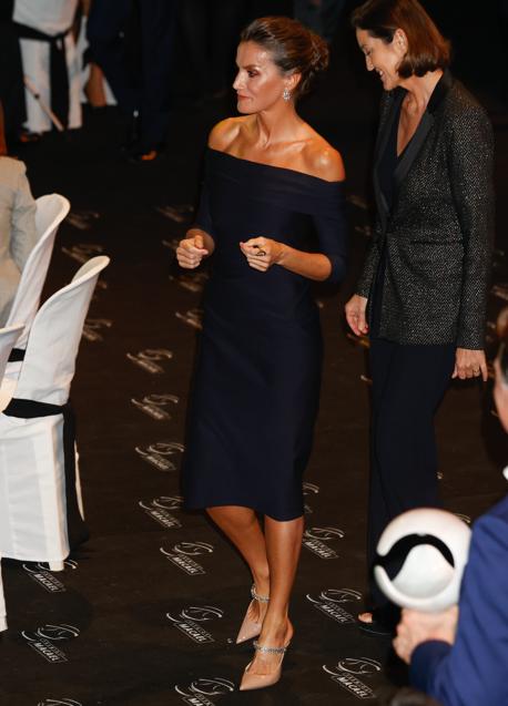 Imagen - La reina ha estrenado estos zapatos de Jimmy Choo. / GTRES