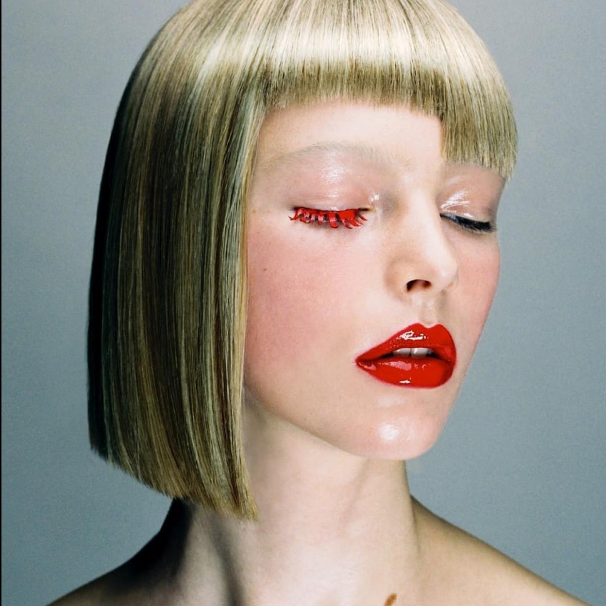 Zara ha lanzado un calendario de adviento de belleza que incluye iconos beauty y novedades. 