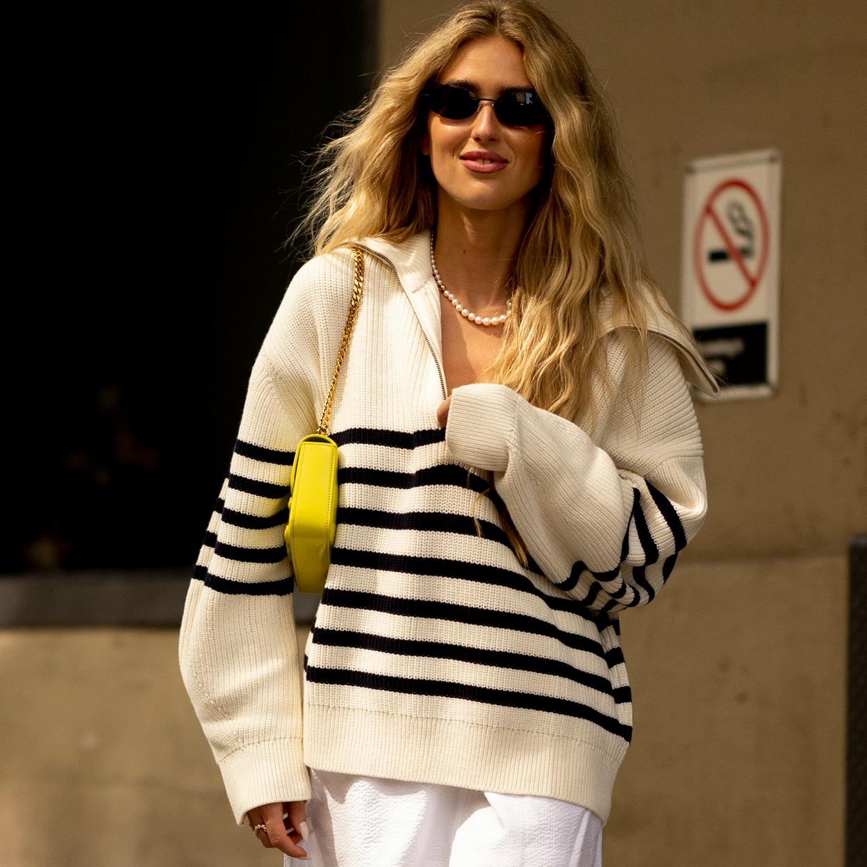 La sudadera más vendida cuenta con el estampado de rayas favorita de las francesas