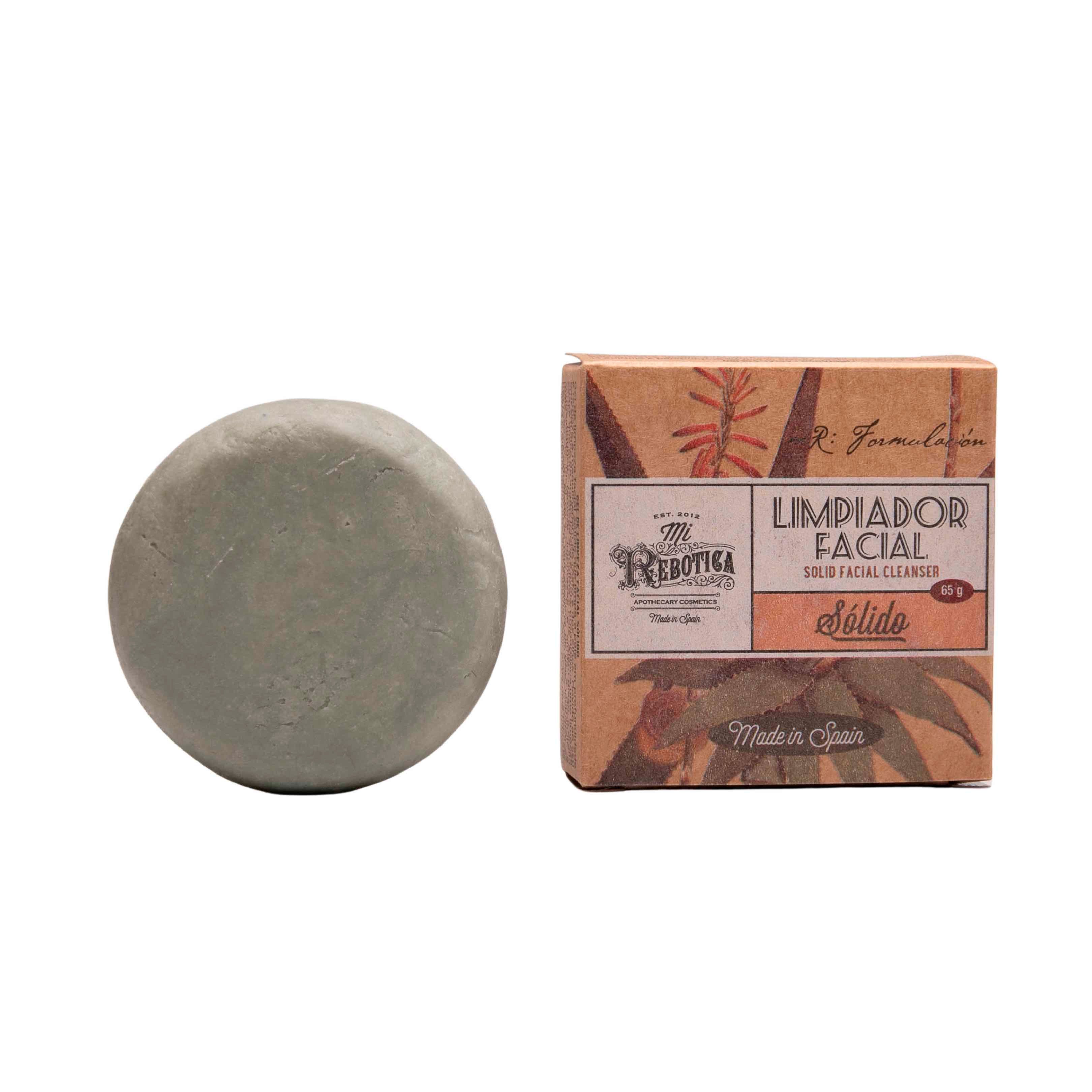 El Gel Limpiador Facial Sólido limpia la piel mientras que elimina los restos del maquillaje. Apto para utilizar también en la zona de los ojos, calma la piel gracias a su fórmula que combina aceite de argán, jojoba y avena. Cuenta con arcilla verde que disimula las rojeces de la piel. (10,95 euros)