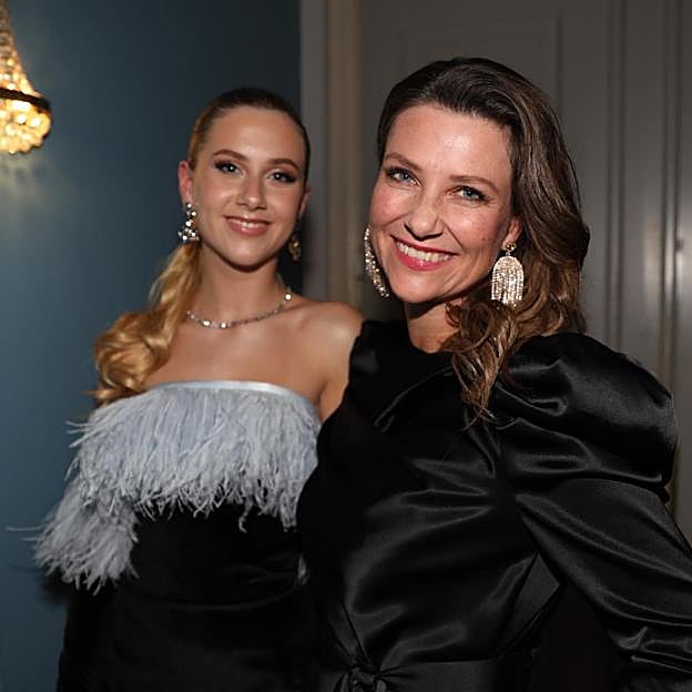 Quién es Leah Isadora, la hija de Marta Luisa de Noruega (la royal más polémica, casada con un chamán) que irá esta noche al Baile de Debutantes de París