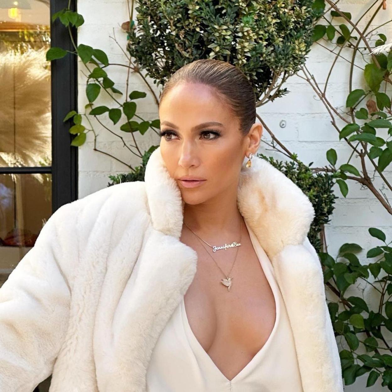 Las cremas para mujeres de más de 50 años iluminan, redensifican el óvalo facial y combaten arrugas.