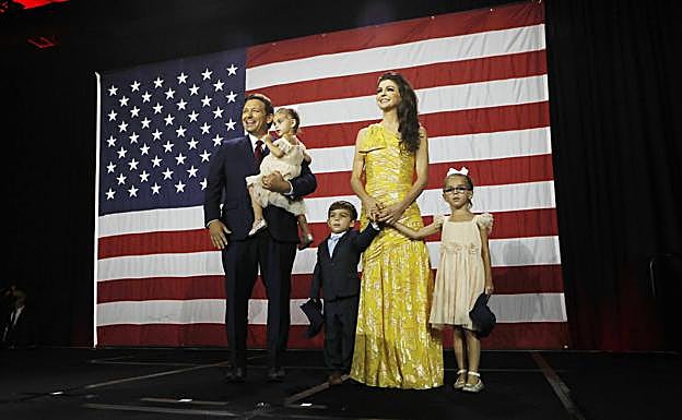 Ron DeSantis con su familia.