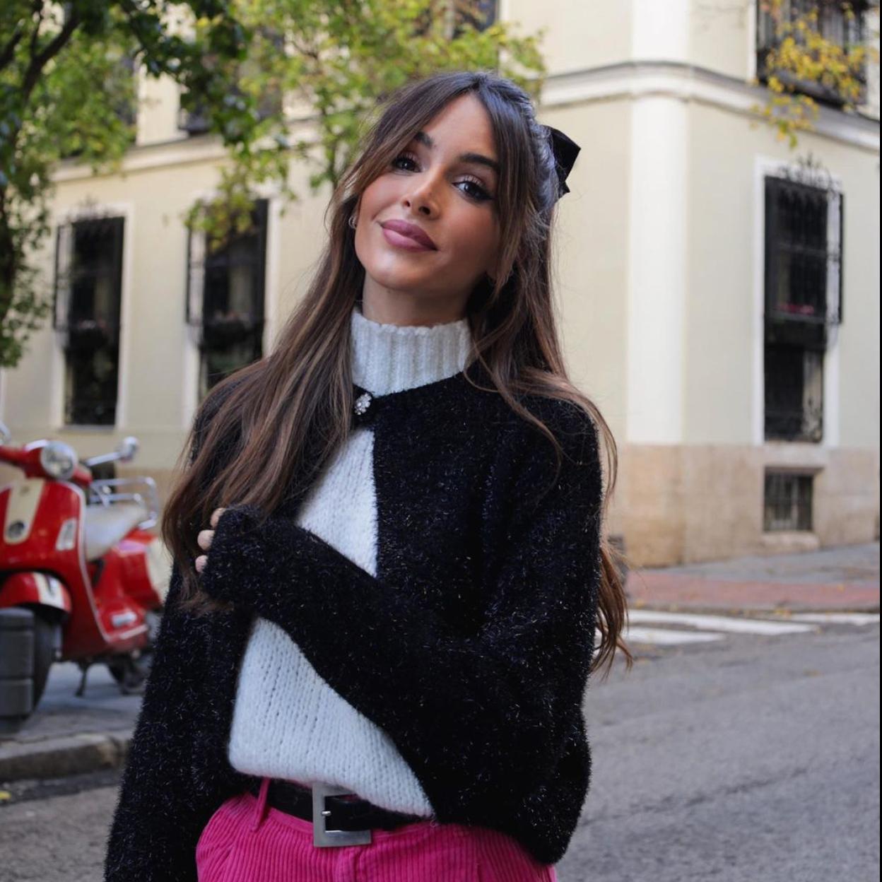 El top y chaqueta de punto de Zara que puedes llevar hasta con unos pantalones de lentejuelas