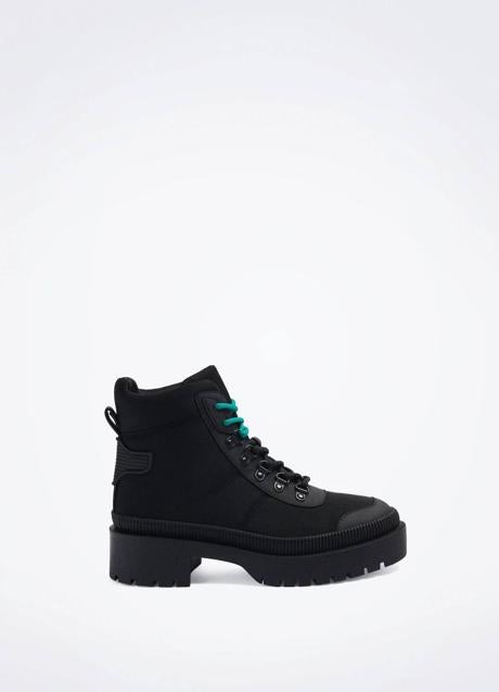 Imagen - Botas de montaña con suela maxi