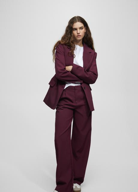 Imagen - Americana granate de Pull&Bear, 25,99€.