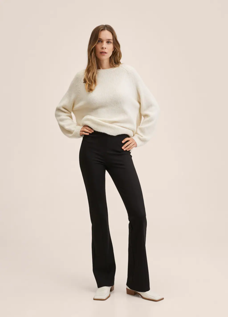 Imagen - Leggings punto acampanados, 15,99€.