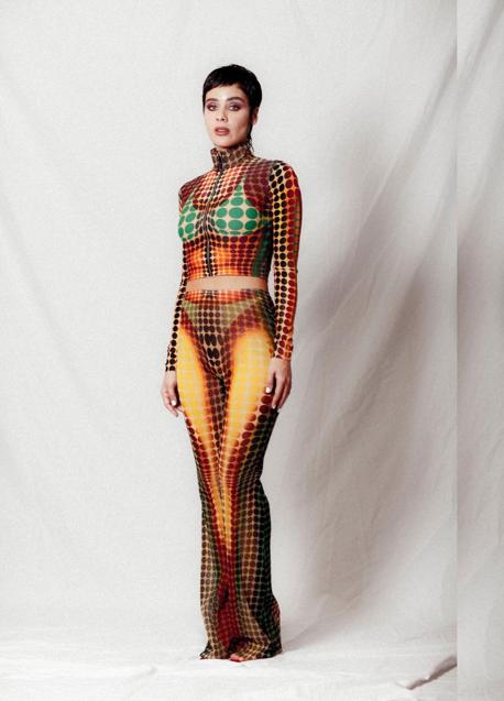 Imagen - Esmeralda Pimentel con el conjunto de Jean Paul Gaultier. / @victorblancostudio