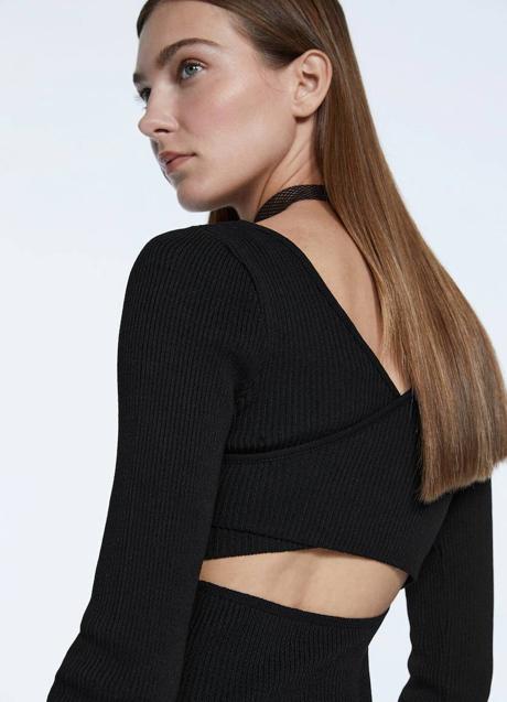 Imagen - Vestido de punto negro con abertura en la espalda