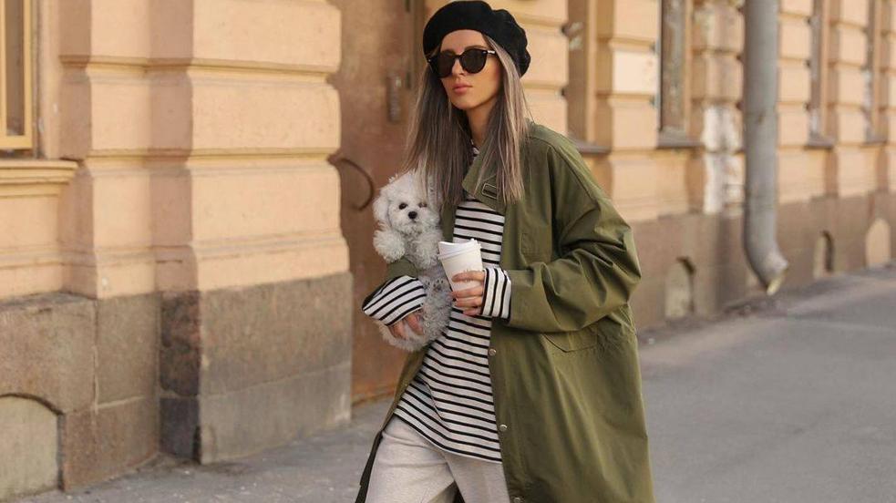 La influencer lleva un look con parka para invierno