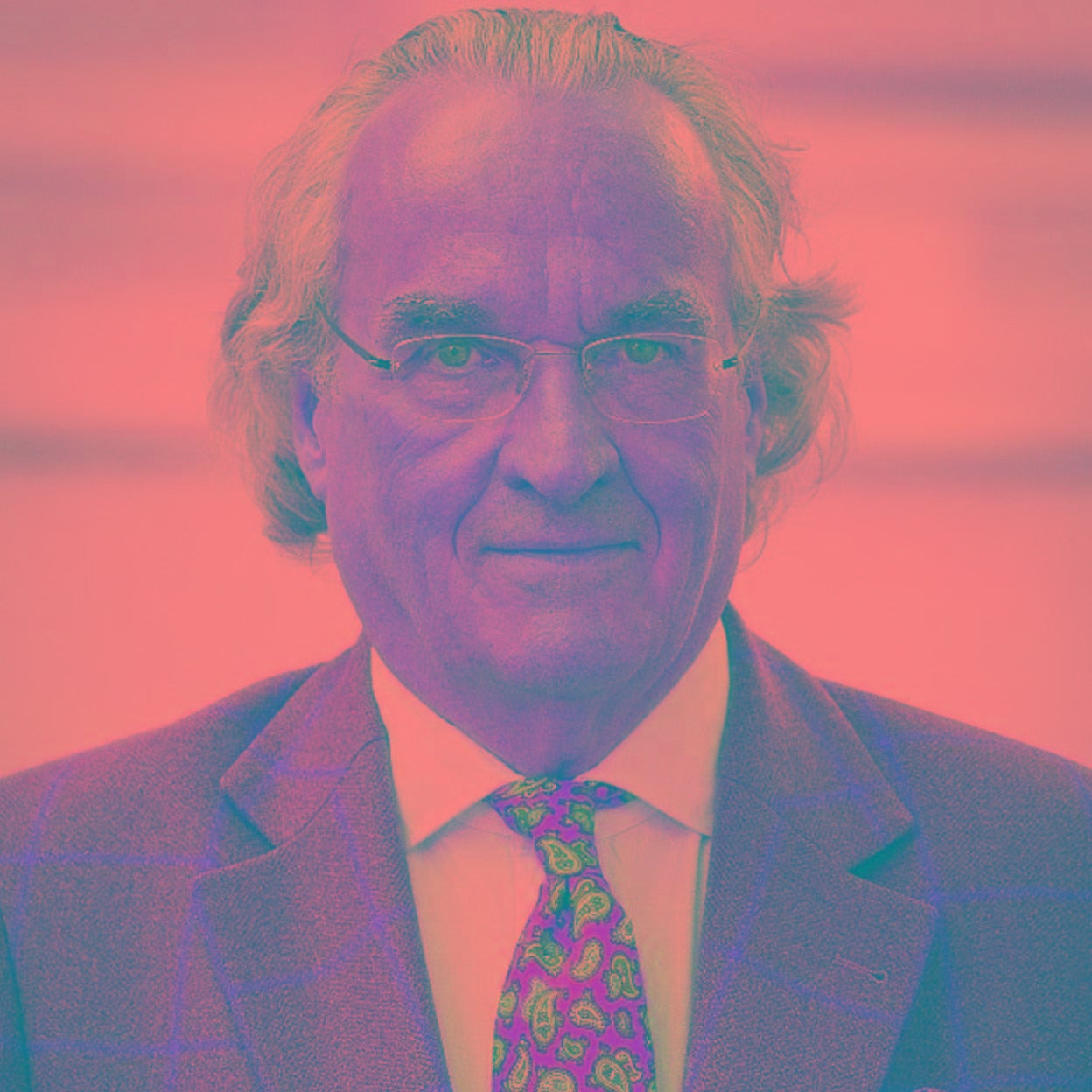 El príncipe Heinrich XIII de la Casa Reuss-Greiz, con la misma chaqueta de cuadros verde que llevaba cuando fue detenido por la policía cuando se descubrió que era el líder de un golpe de estado ultraderechista en Alemania. 