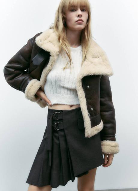 Imagen - Falda de tablas asimétrica con hebillas