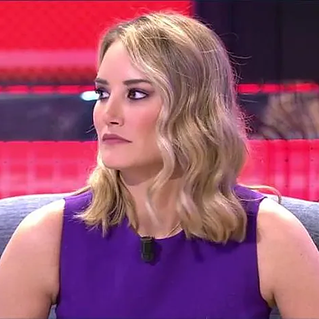 Alba Carrillo en 'Sálvame Deluxe' con un vestido de Zara.