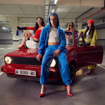 Imagen secundaria 1 - Así son los zapatos de tacón rojos de Lidl.