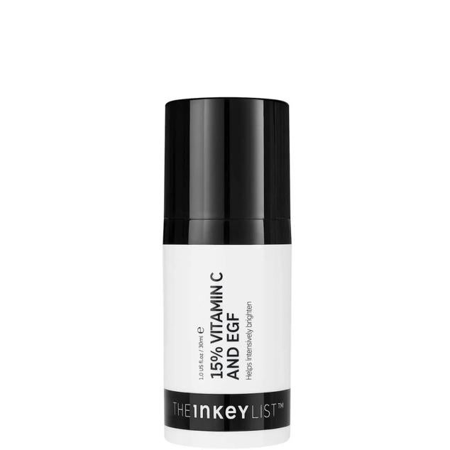 15% Vitamin C y EGF de The Inkey List es un simple pero eficaz sérum antienvejecimiento formulado con un potente porcentaje de vitamina C para minimizar arrugas, manchas y flacidez, proteger y revitalizar, así como EGF que estimula la producción de colágeno para redensificar y reafirmar, resultando en un rostro mucho más joven. Cómpralo aquí