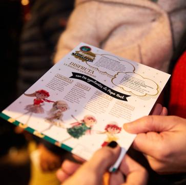 Imagen secundaria 1 - Los recortables y los regalos de El Duende Mágico fueron todo un éxito.