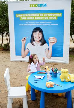 Imagen secundaria 2 - Manualidades al aire libre de la mano de Moonz (y su genial mascota, que se llevaron también como regalo).
