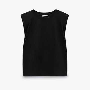 Imagen secundaria 1 - Una blazer de Pomandère, una camiseta de Zara y una falda de H&M.